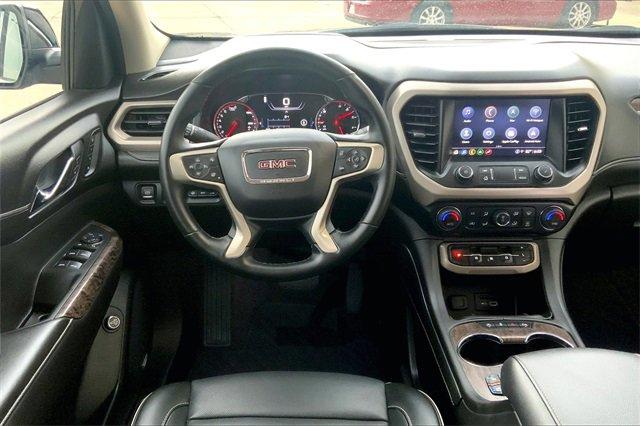 2023 GMC Acadia Vehicle Photo in TOPEKA, KS 66609-0000