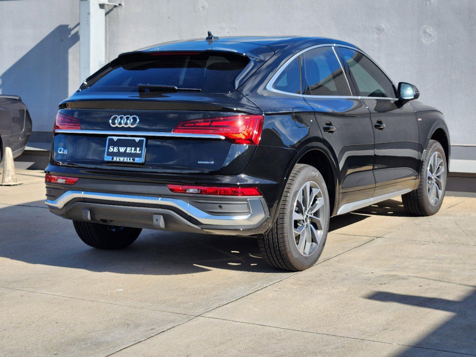 2024 Audi Q5 Sportback Vehicle Photo in SUGAR LAND, TX 77478