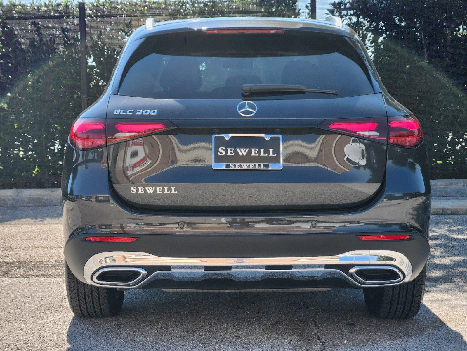 2024 Mercedes-Benz GLC Vehicle Photo in HOUSTON, TX 77079