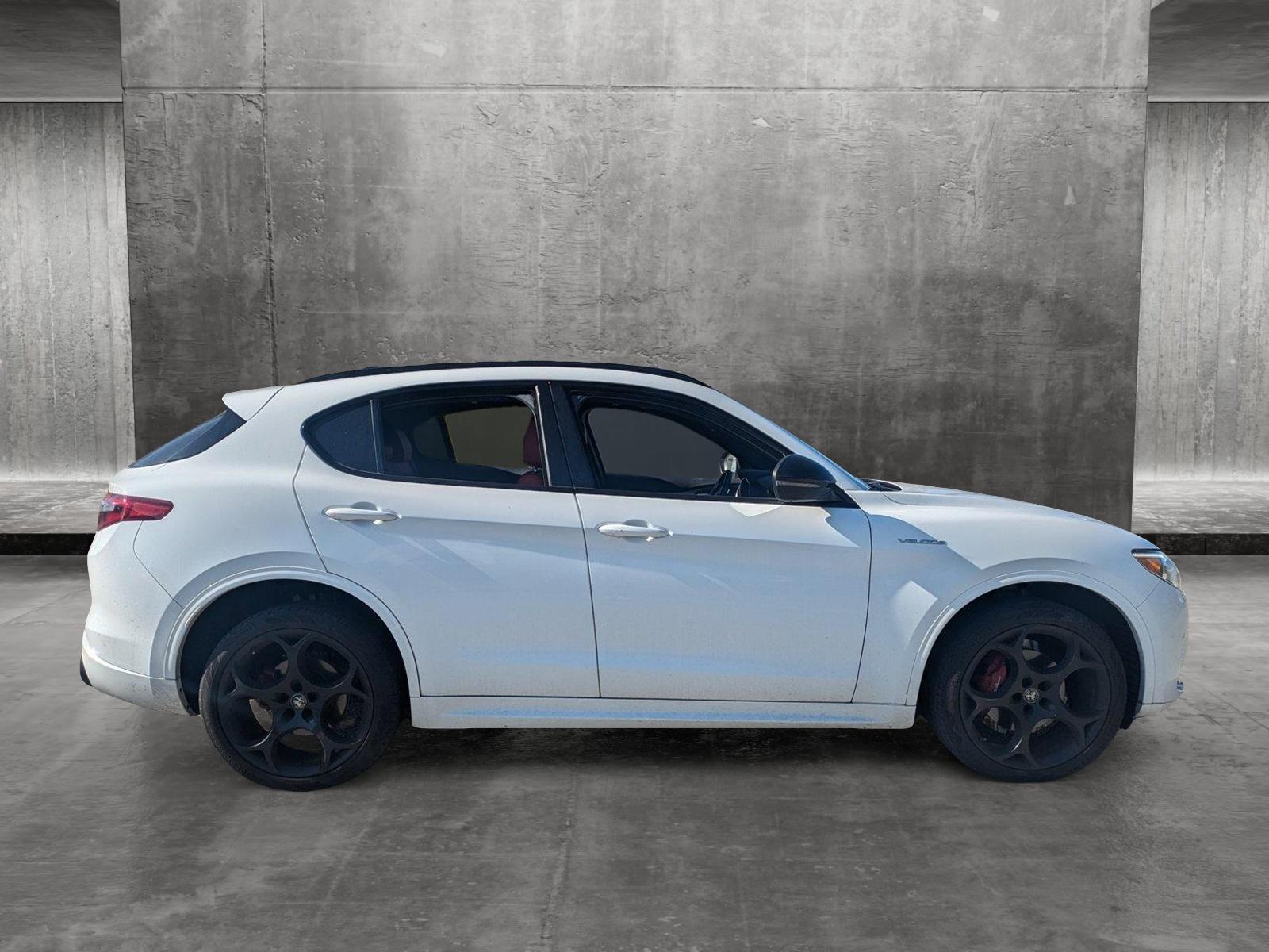 2022 Alfa Romeo Stelvio Vehicle Photo in Sarasota, FL 34231