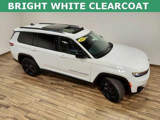 2023 Jeep Grand Cherokee L Vehicle Photo in SAUK CITY, WI 53583-1301