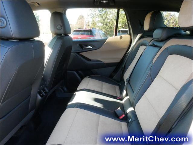 2025 Chevrolet Equinox Vehicle Photo in MAPLEWOOD, MN 55119-4794