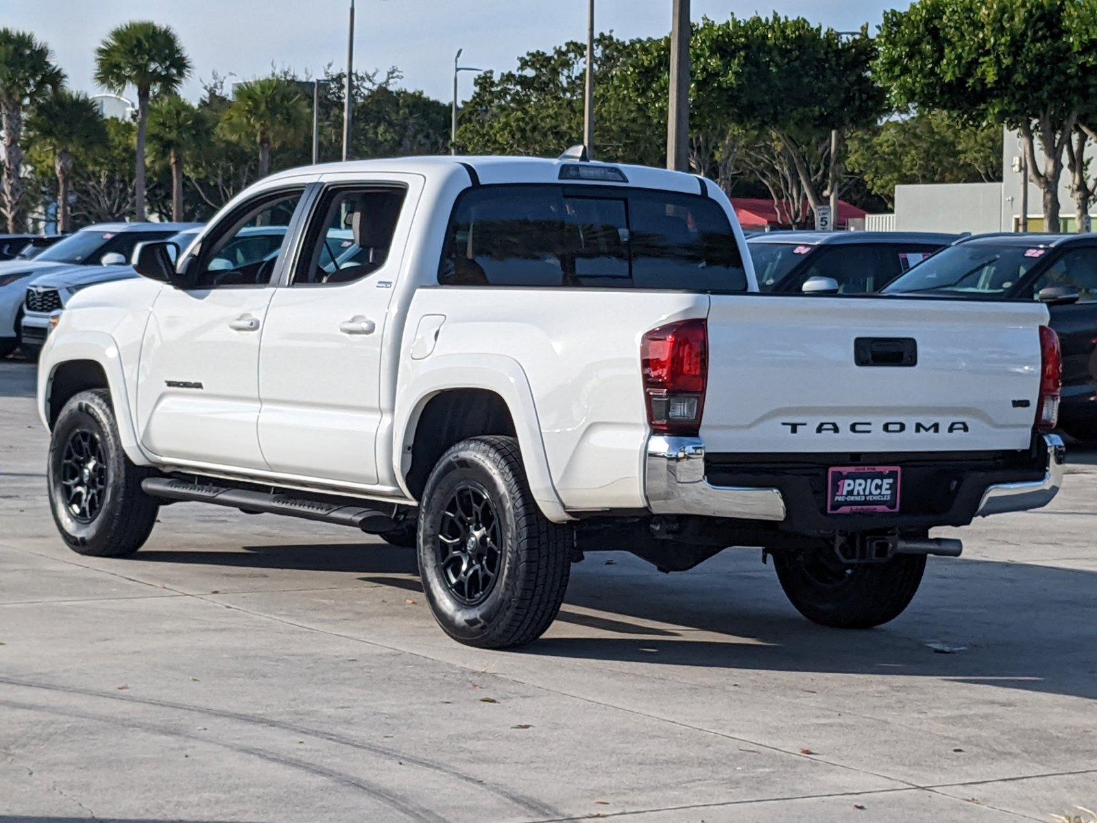 2022 Toyota Tacoma 2WD Vehicle Photo in Davie, FL 33331