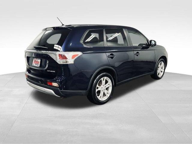 2015 Mitsubishi Outlander Vehicle Photo in MEDINA, OH 44256-9631