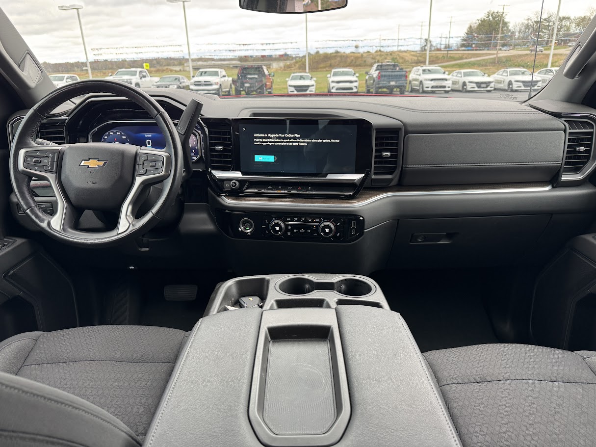 2022 Chevrolet Silverado 1500 Vehicle Photo in BOONVILLE, IN 47601-9633