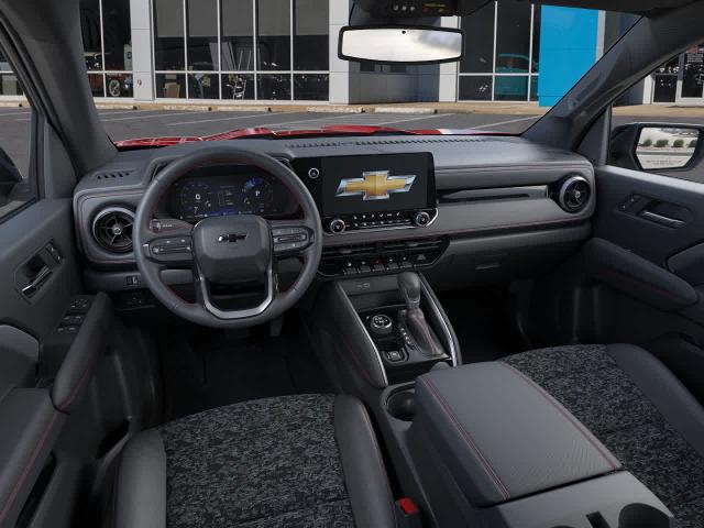 2024 Chevrolet Colorado Vehicle Photo in MOON TOWNSHIP, PA 15108-2571