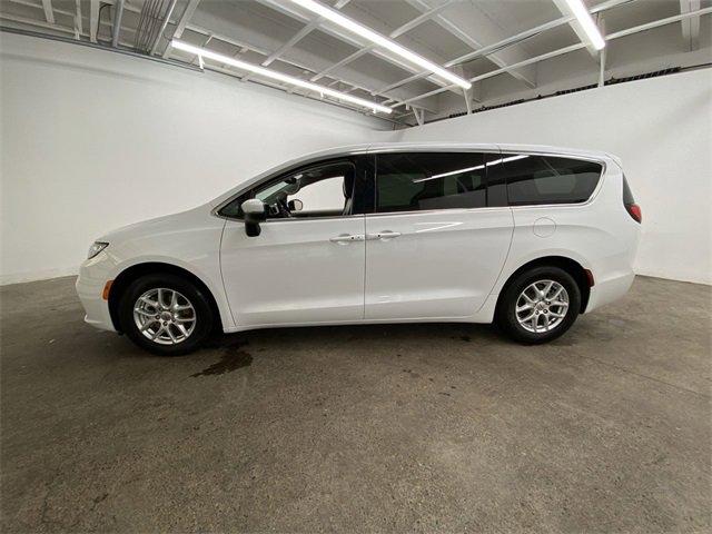 2023 Chrysler Pacifica Vehicle Photo in PORTLAND, OR 97225-3518