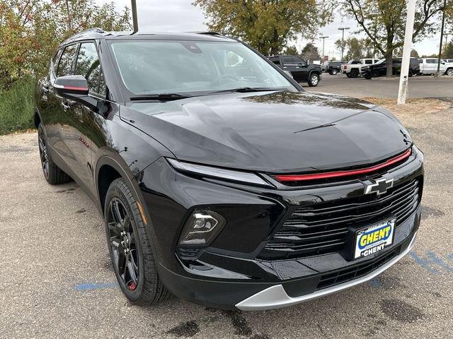 2025 Chevrolet Blazer Vehicle Photo in GREELEY, CO 80634-4125