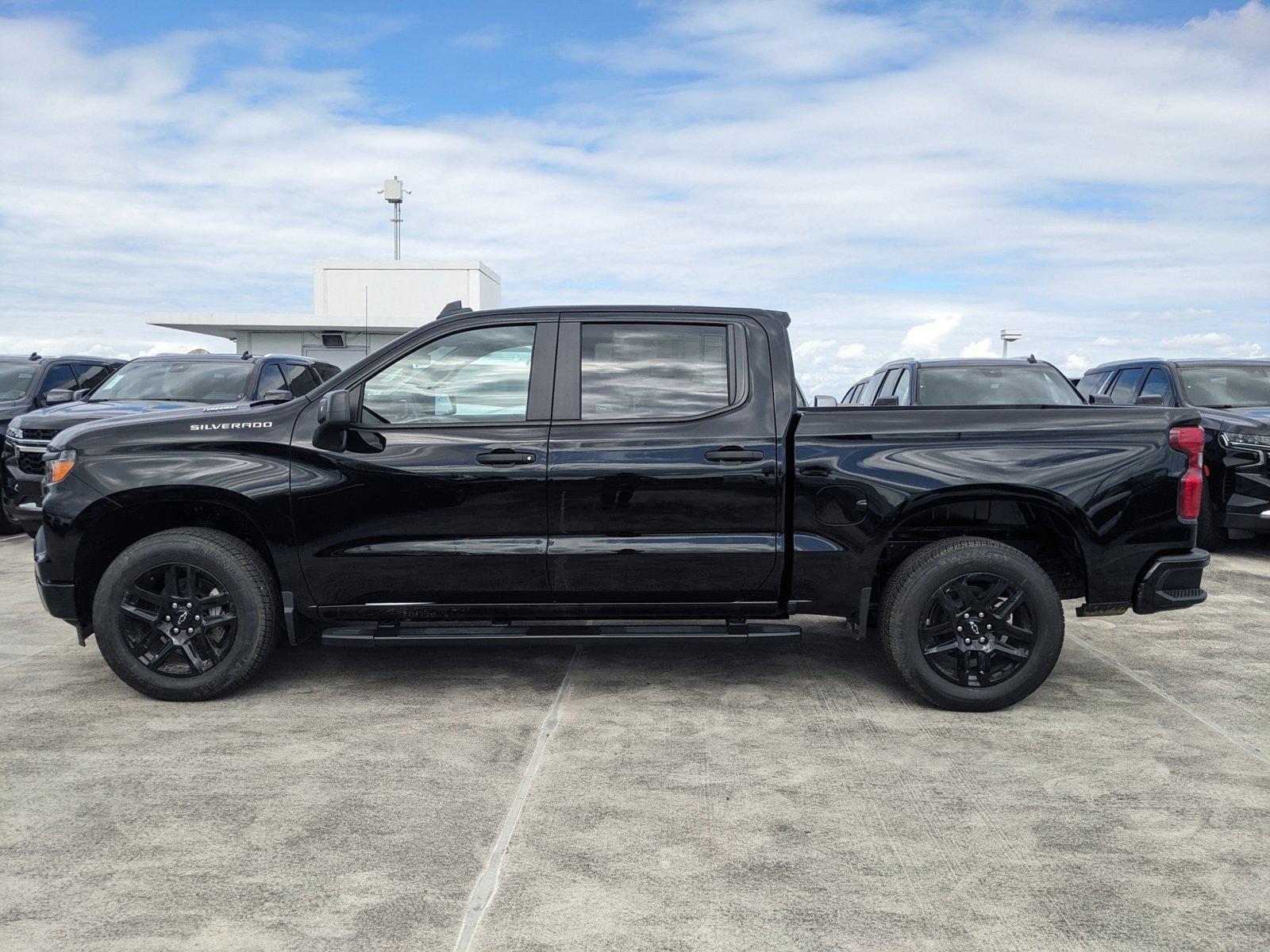 2025 Chevrolet Silverado 1500 Vehicle Photo in MIAMI, FL 33172-3015