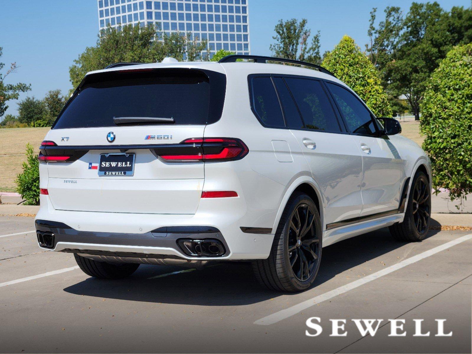 2025 BMW X7 M60i Vehicle Photo in PLANO, TX 75024