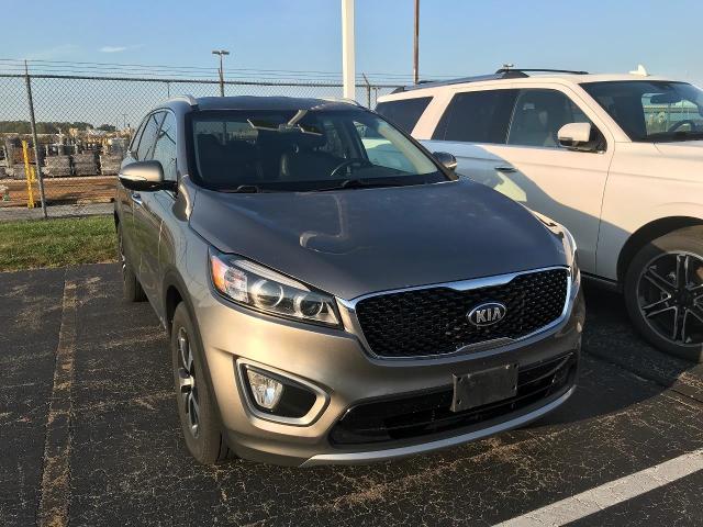 2016 Kia Sorento Vehicle Photo in GREEN BAY, WI 54303-3330