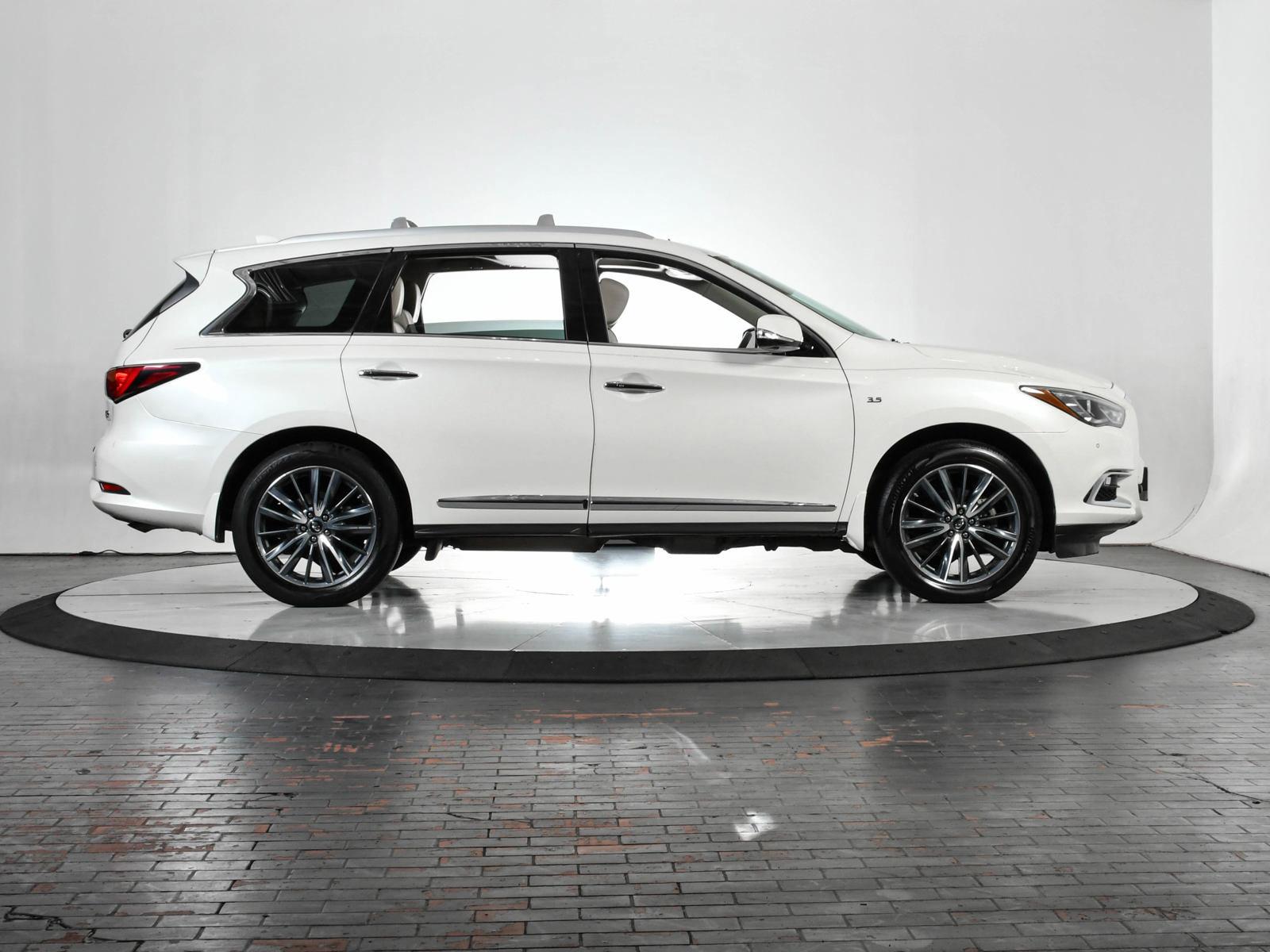 2017 INFINITI QX60 Vehicle Photo in DALLAS, TX 75235