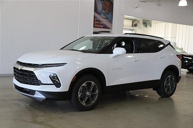 2025 Chevrolet Blazer Vehicle Photo in MEDINA, OH 44256-9001