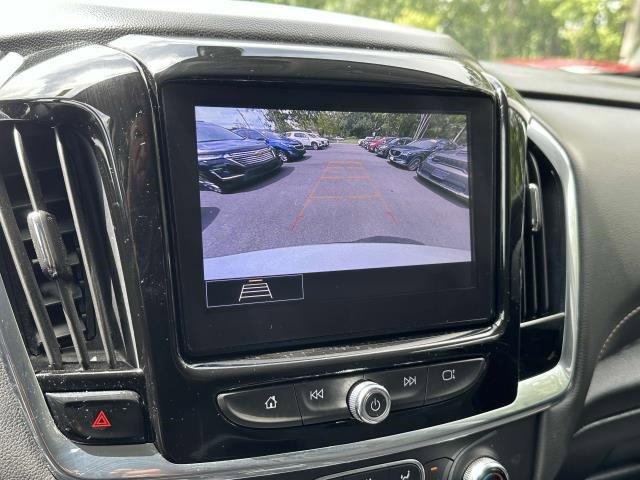 2021 Chevrolet Traverse Vehicle Photo in SAINT JAMES, NY 11780-3219