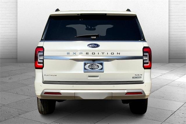 2024 Ford Expedition Max Vehicle Photo in KANSAS CITY, MO 64114-4545