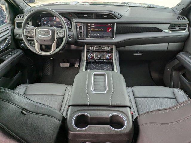 2024 GMC Yukon XL Vehicle Photo in SELMA, TX 78154-1459