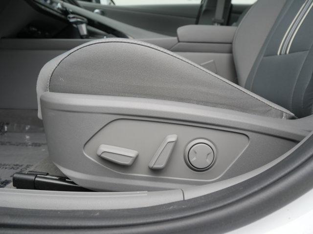 2022 Hyundai ELANTRA Vehicle Photo in Nashua, NH 03060