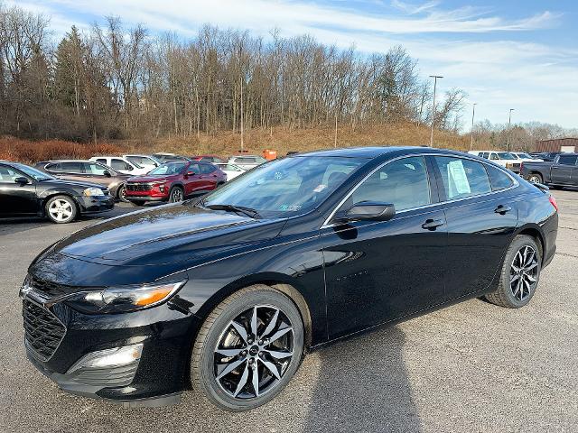 2021 Chevrolet Malibu Vehicle Photo in MOON TOWNSHIP, PA 15108-2571