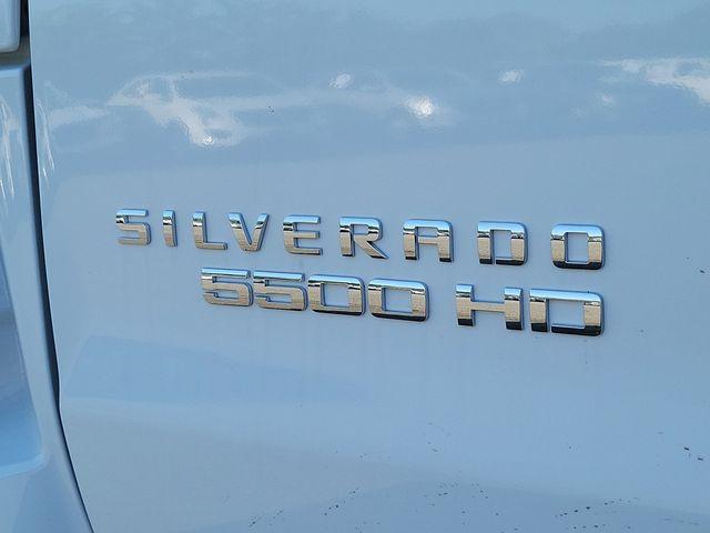 2024 Chevrolet Silverado 5500 HD Vehicle Photo in DANBURY, CT 06810-5034