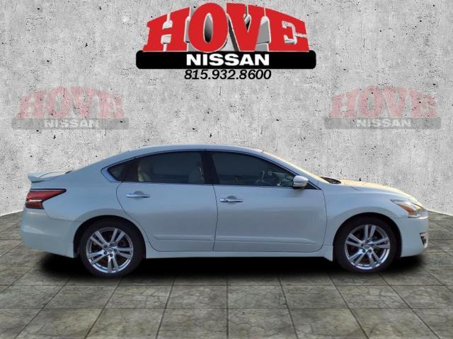 Used 2014 Nissan Altima SL with VIN 1N4BL3AP5EC900577 for sale in Bourbonnais, IL