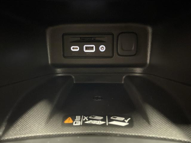 2020 Chevrolet Equinox Vehicle Photo in ROGERS, MN 55374-9422