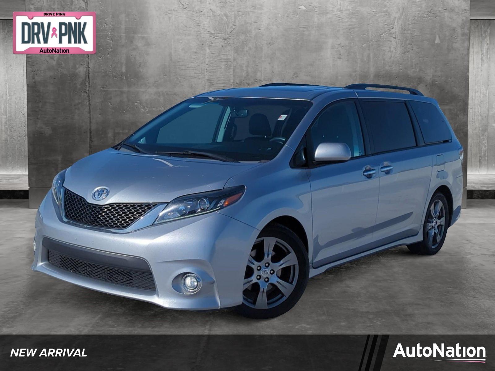 2017 Toyota Sienna Vehicle Photo in Ft. Myers, FL 33907