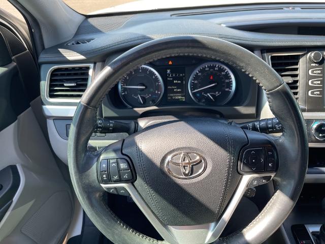 2019 Toyota Highlander Vehicle Photo in GOODYEAR, AZ 85338-1310