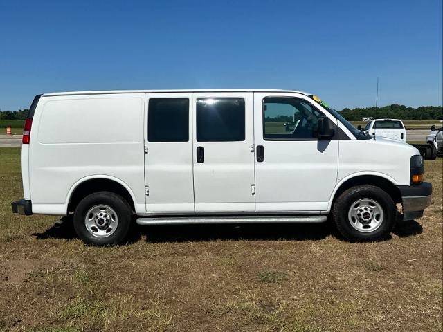 2022 GMC Savana Cargo 2500 Vehicle Photo in DUNN, NC 28334-8900