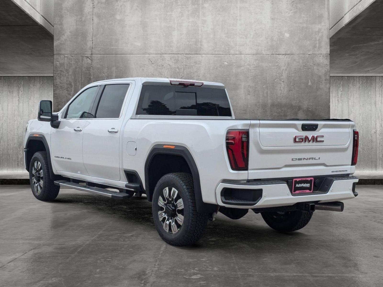 2024 GMC Sierra 2500 HD Vehicle Photo in LONE TREE, CO 80124-2750