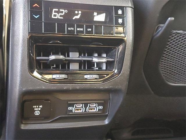 2022 Jeep Grand Cherokee L Vehicle Photo in GRAND BLANC, MI 48439-8139