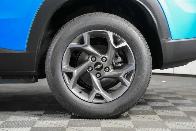 2025 Chevrolet Trax Vehicle Photo in PUYALLUP, WA 98371-4149