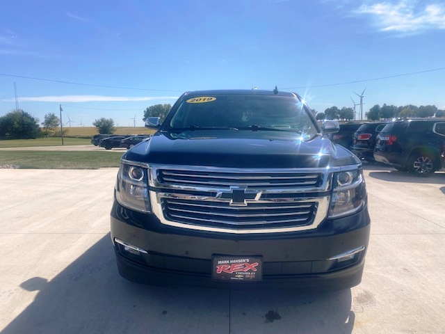 Used 2019 Chevrolet Tahoe Premier with VIN 1GNSKCKC7KR338609 for sale in Odebolt, IA