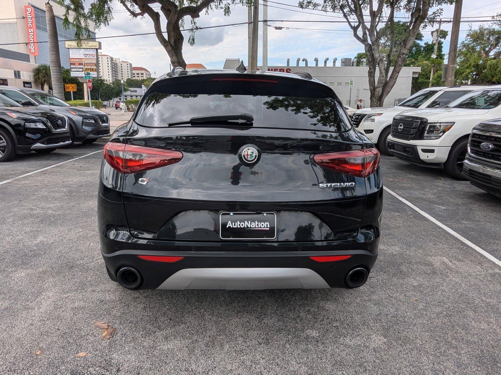 2018 Alfa Romeo Stelvio Vehicle Photo in Miami, FL 33135