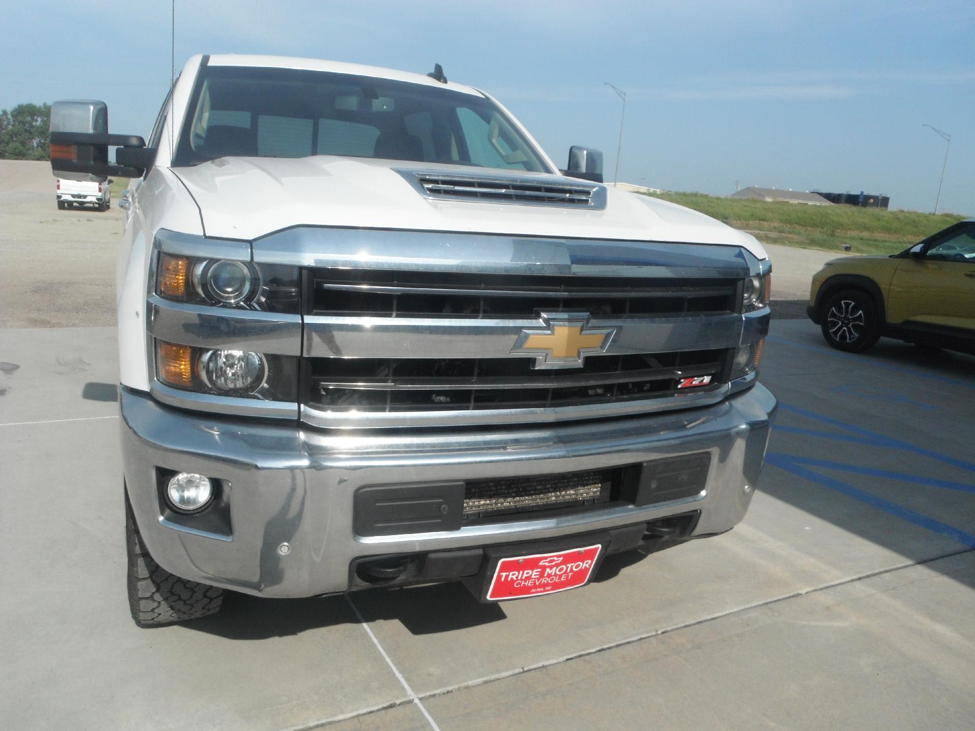 Used 2019 Chevrolet Silverado 2500HD LTZ with VIN 1GC1KTEY4KF155214 for sale in Alma, NE