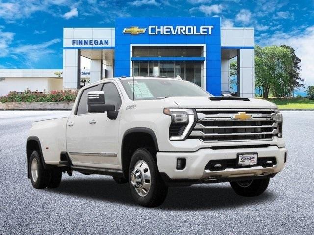 2024 Chevrolet Silverado 3500 HD Vehicle Photo in ROSENBERG, TX 77471-5675