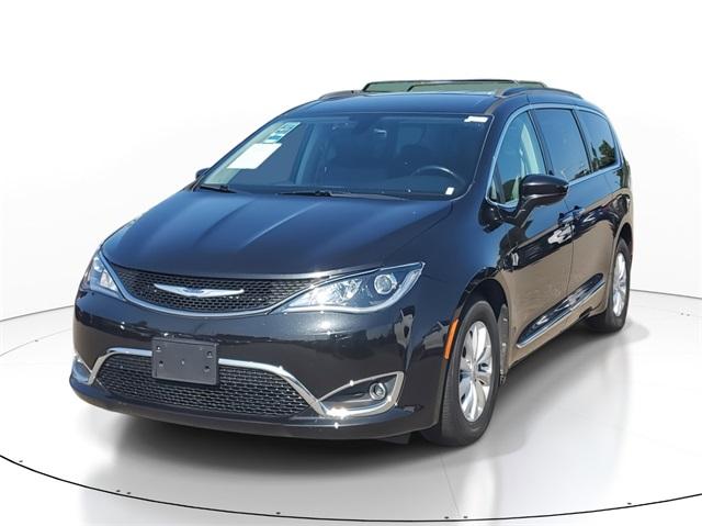 2017 Chrysler Pacifica Vehicle Photo in GRAND BLANC, MI 48439-8139