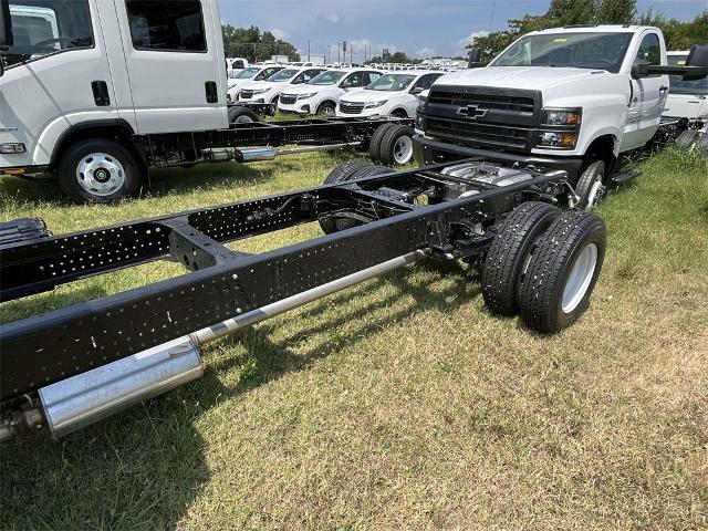 2025 Chevrolet 3500 HG LCF Gas Vehicle Photo in ALCOA, TN 37701-3235