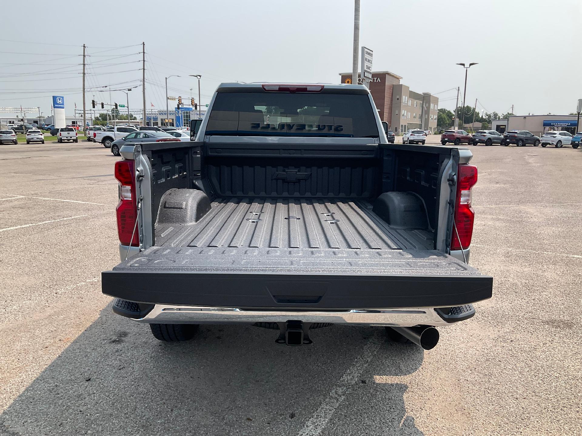 2024 Chevrolet Silverado 2500 HD Vehicle Photo in PONCA CITY, OK 74601-1036