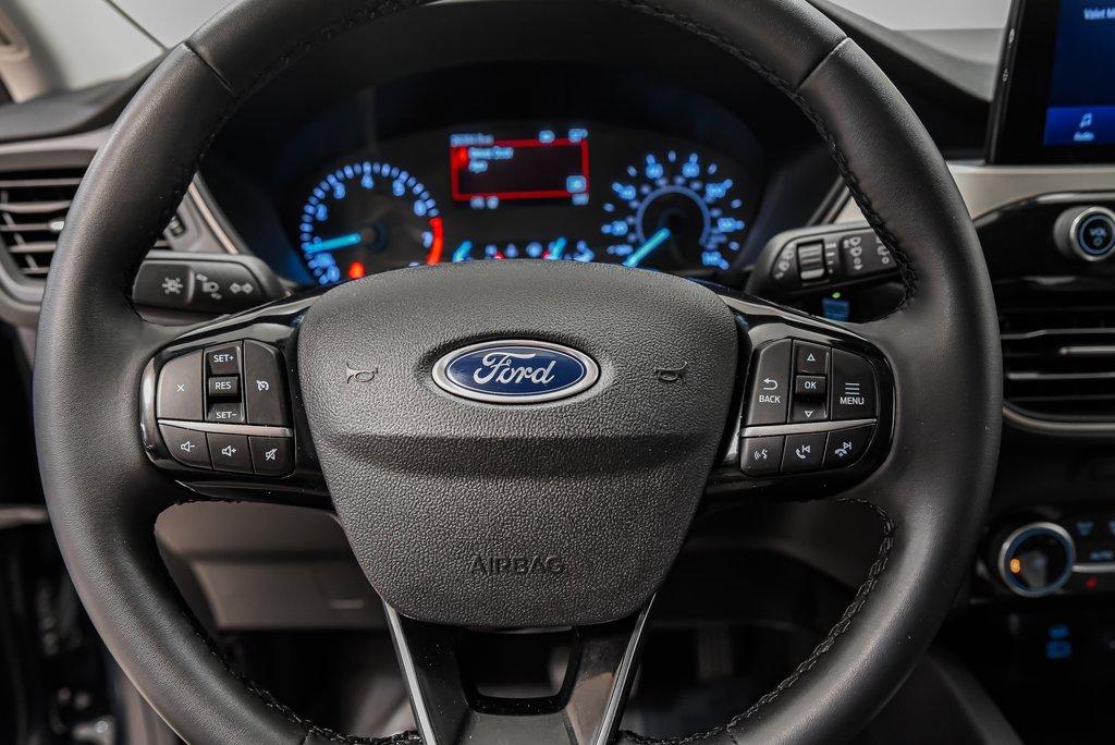 2022 Ford Escape Vehicle Photo in AKRON, OH 44320-4088