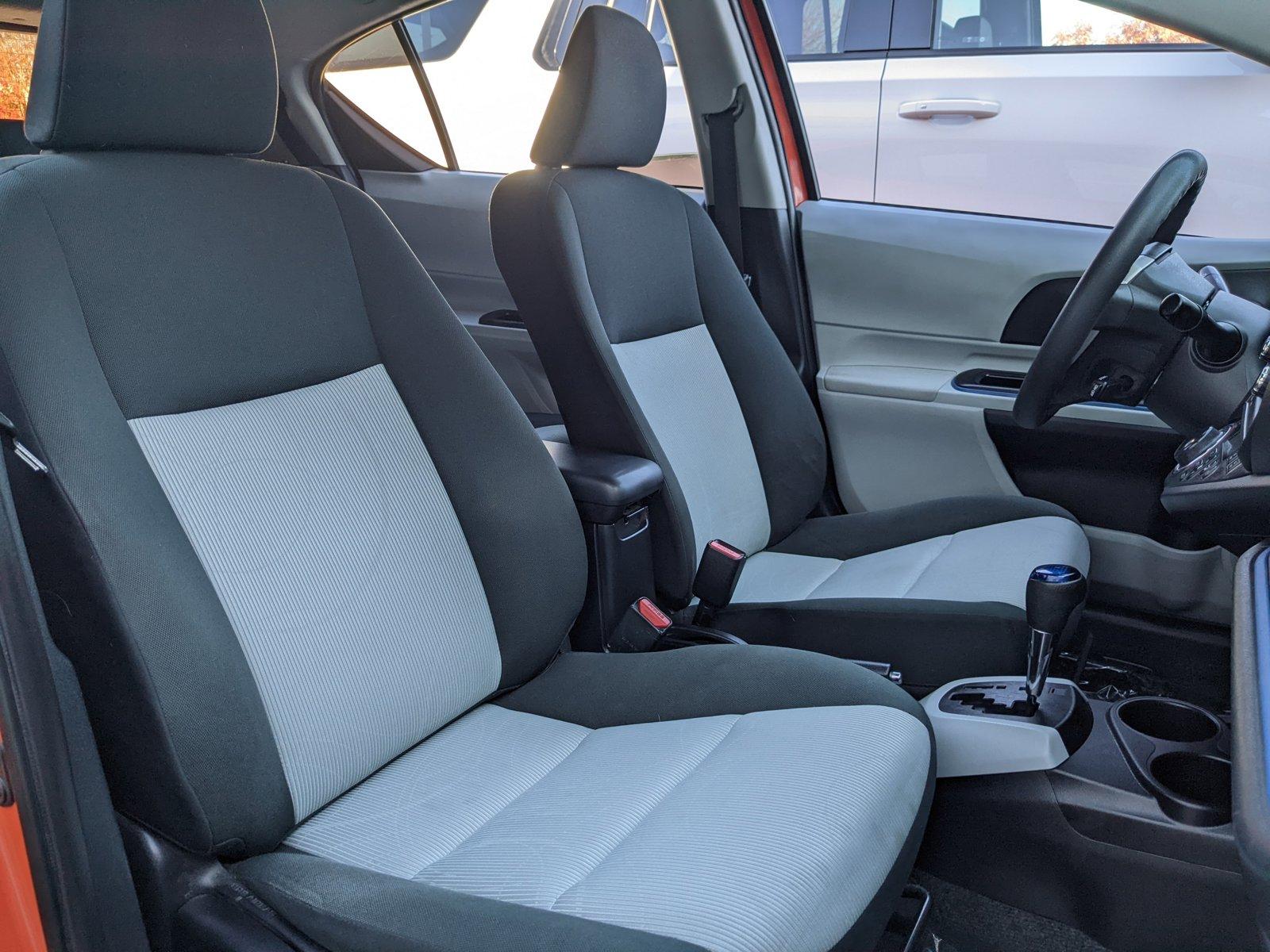 2013 Toyota Prius c Vehicle Photo in VALENCIA, CA 91355-1705