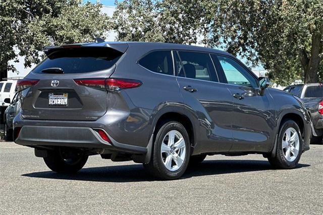 2021 Toyota Highlander Vehicle Photo in ELK GROVE, CA 95757-8703