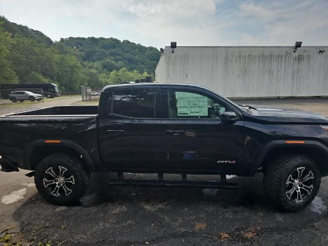 2024 GMC Canyon Vehicle Photo in GLENSHAW, PA 15116-1739