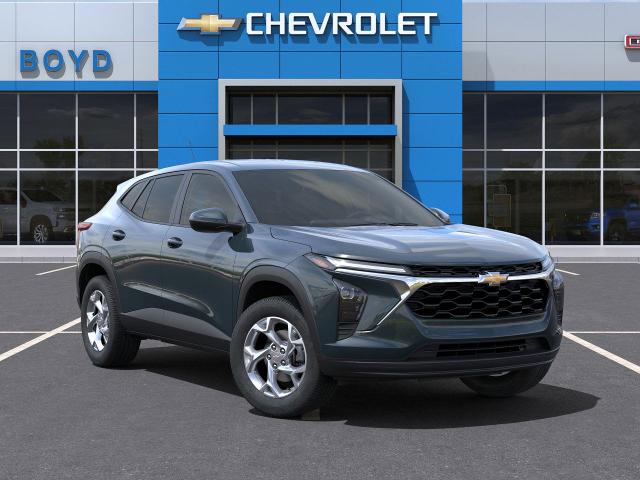 2025 Chevrolet Trax Vehicle Photo in EMPORIA, VA 23847-1235