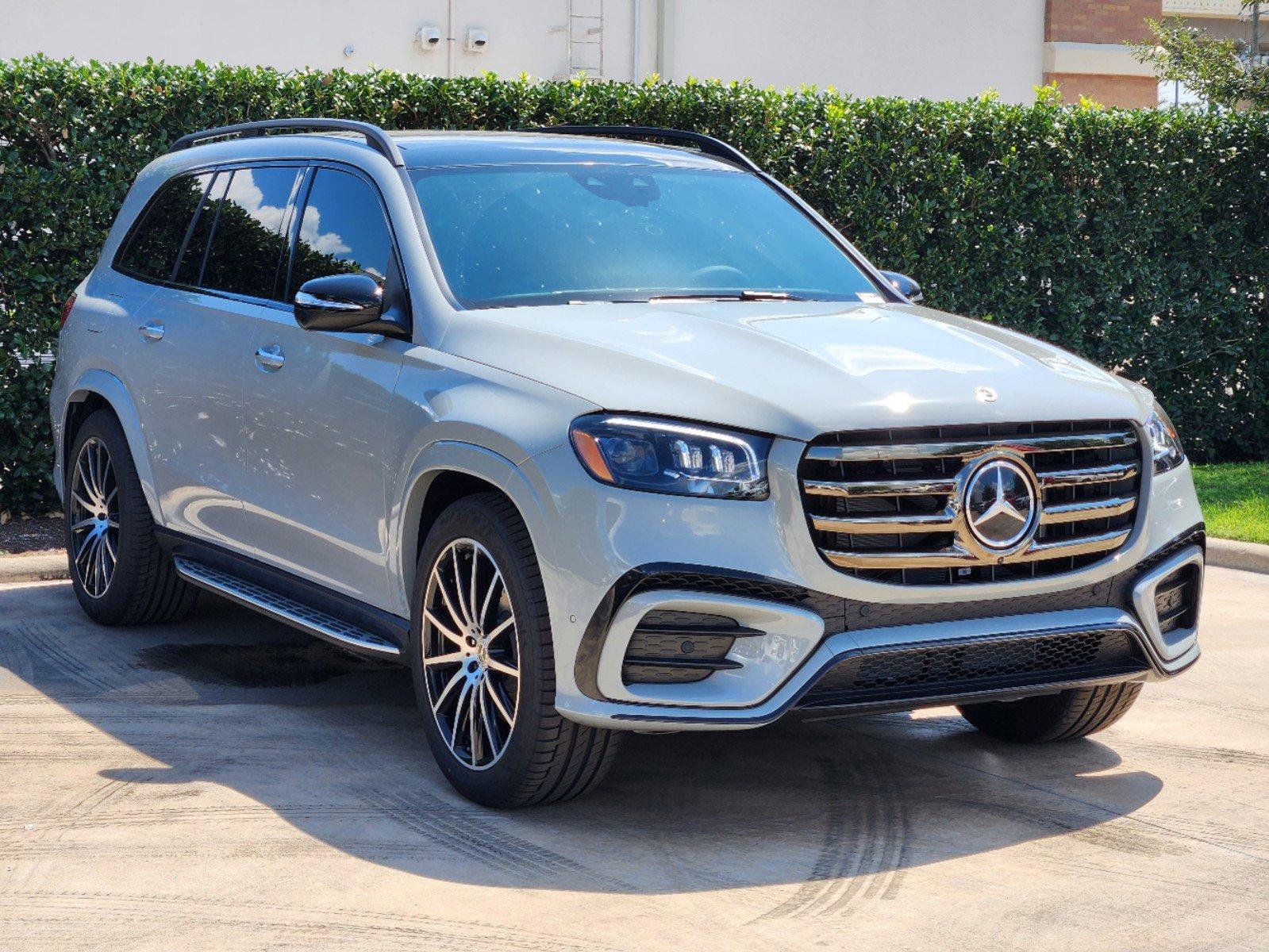 2025 Mercedes-Benz GLS Vehicle Photo in HOUSTON, TX 77079