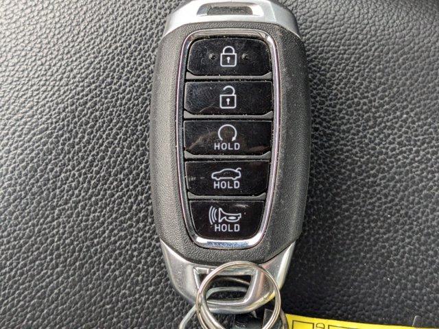 2023 Hyundai ELANTRA Vehicle Photo in BRUNSWICK, GA 31525-1881