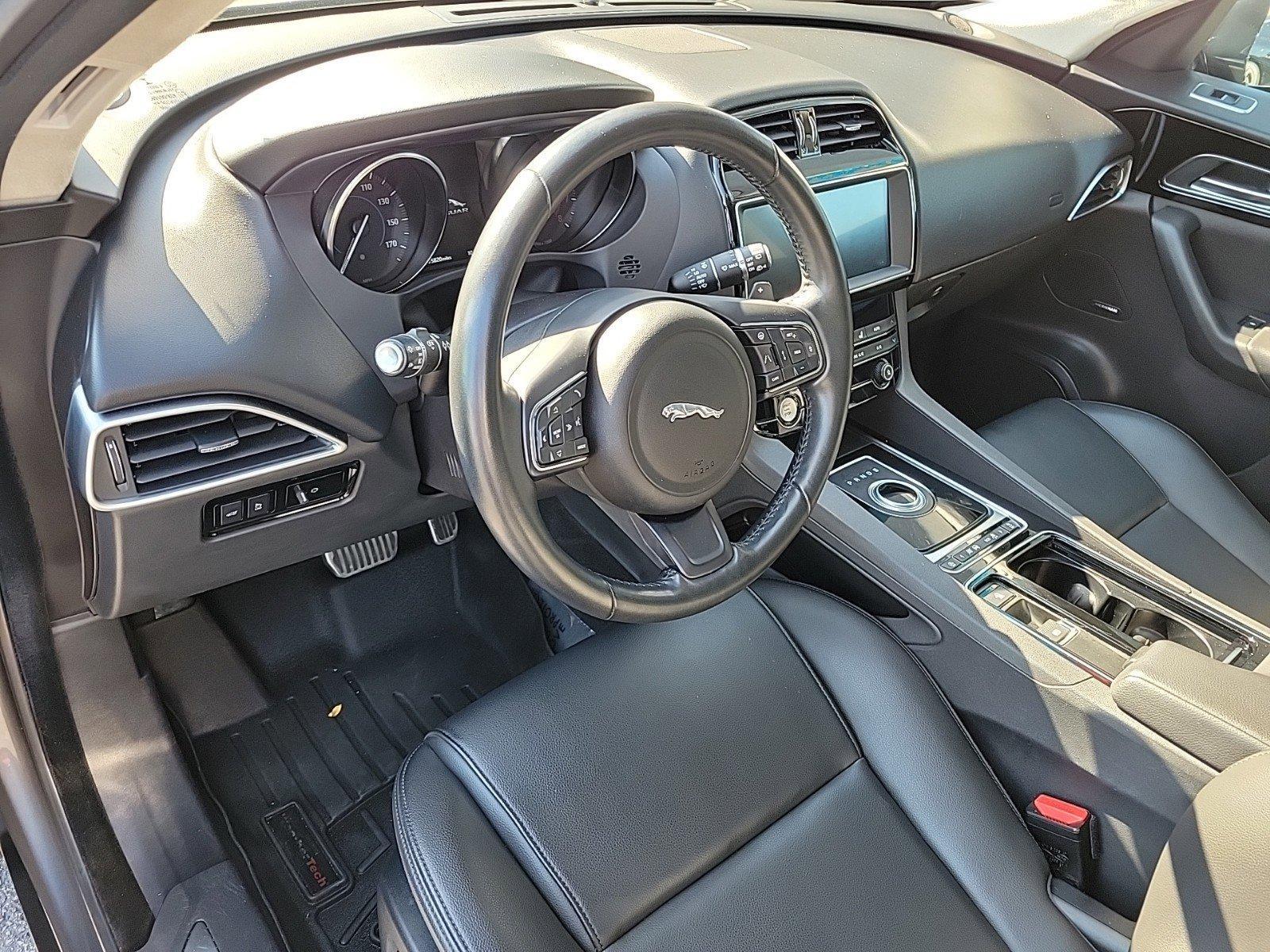 2019 Jaguar F-PACE Vehicle Photo in Saint Charles, IL 60174