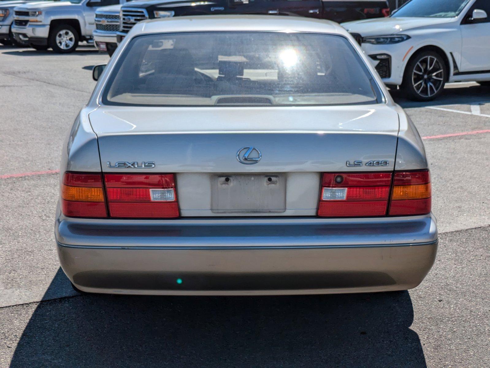 1998 Lexus LS 400 Luxury Sdn Vehicle Photo in Corpus Christi, TX 78415