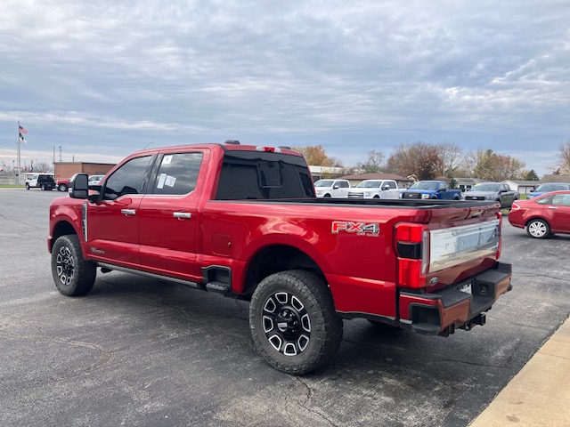 Used 2023 Ford F-250 Super Duty Platinum with VIN 1FT7W2BT5PED90994 for sale in Pontiac, IL