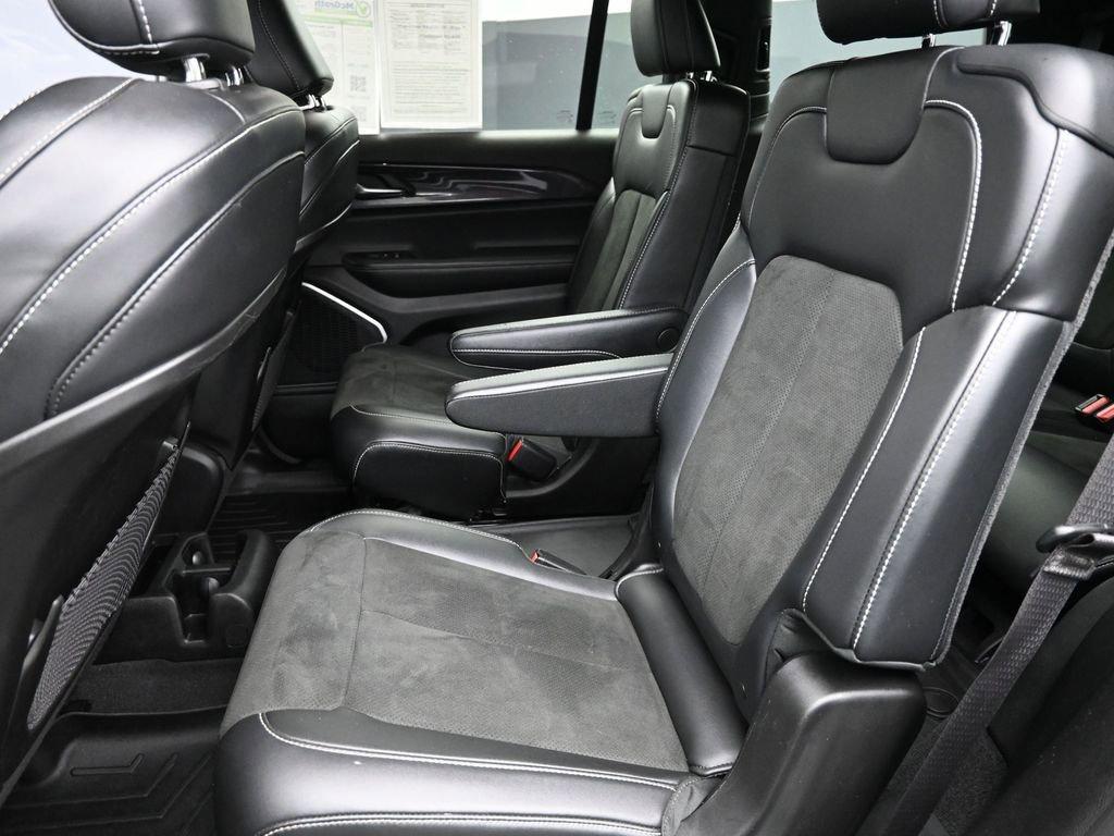 2021 Jeep Grand Cherokee L Vehicle Photo in Cedar Rapids, IA 52402