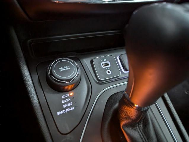 2021 Jeep Cherokee Vehicle Photo in Oshkosh, WI 54901